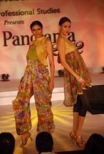 at Goradia fashion show in Mumbai on 4th May 2012JPG (366).JPG
